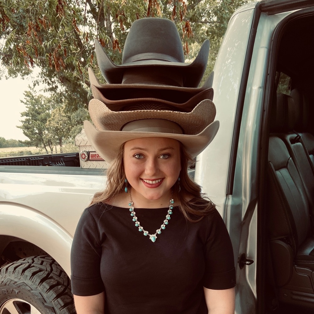 Meet your Posher, Haylie